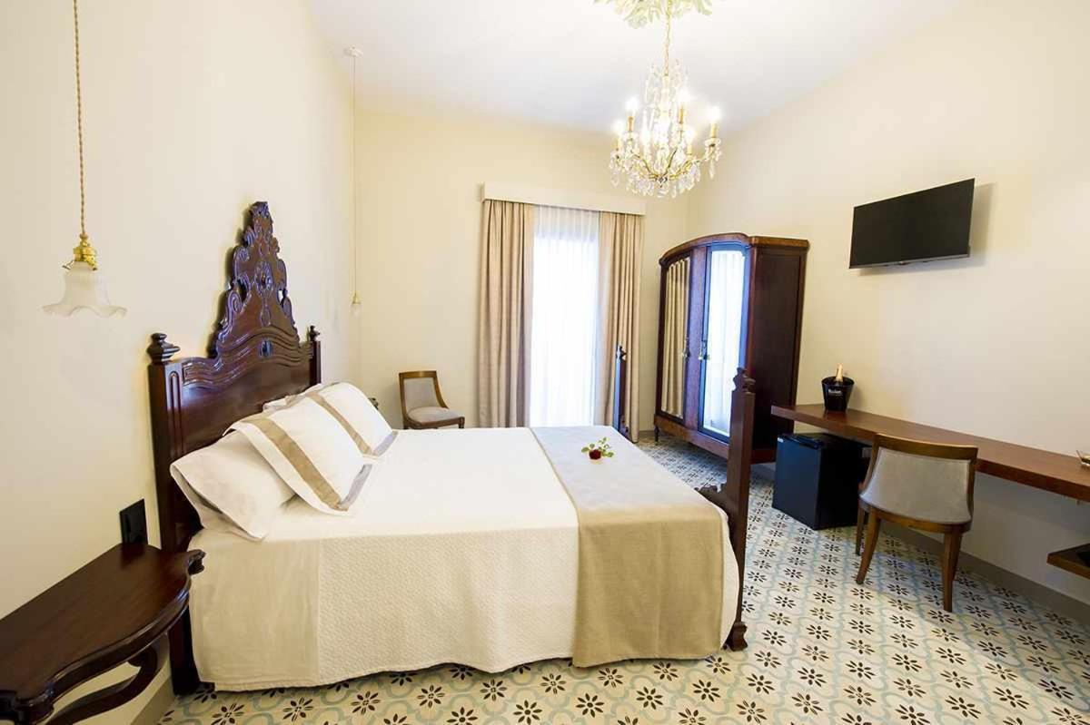 مبيت وإفطار Castellvi de la Marca Bolet Casa Modernista المظهر الخارجي الصورة