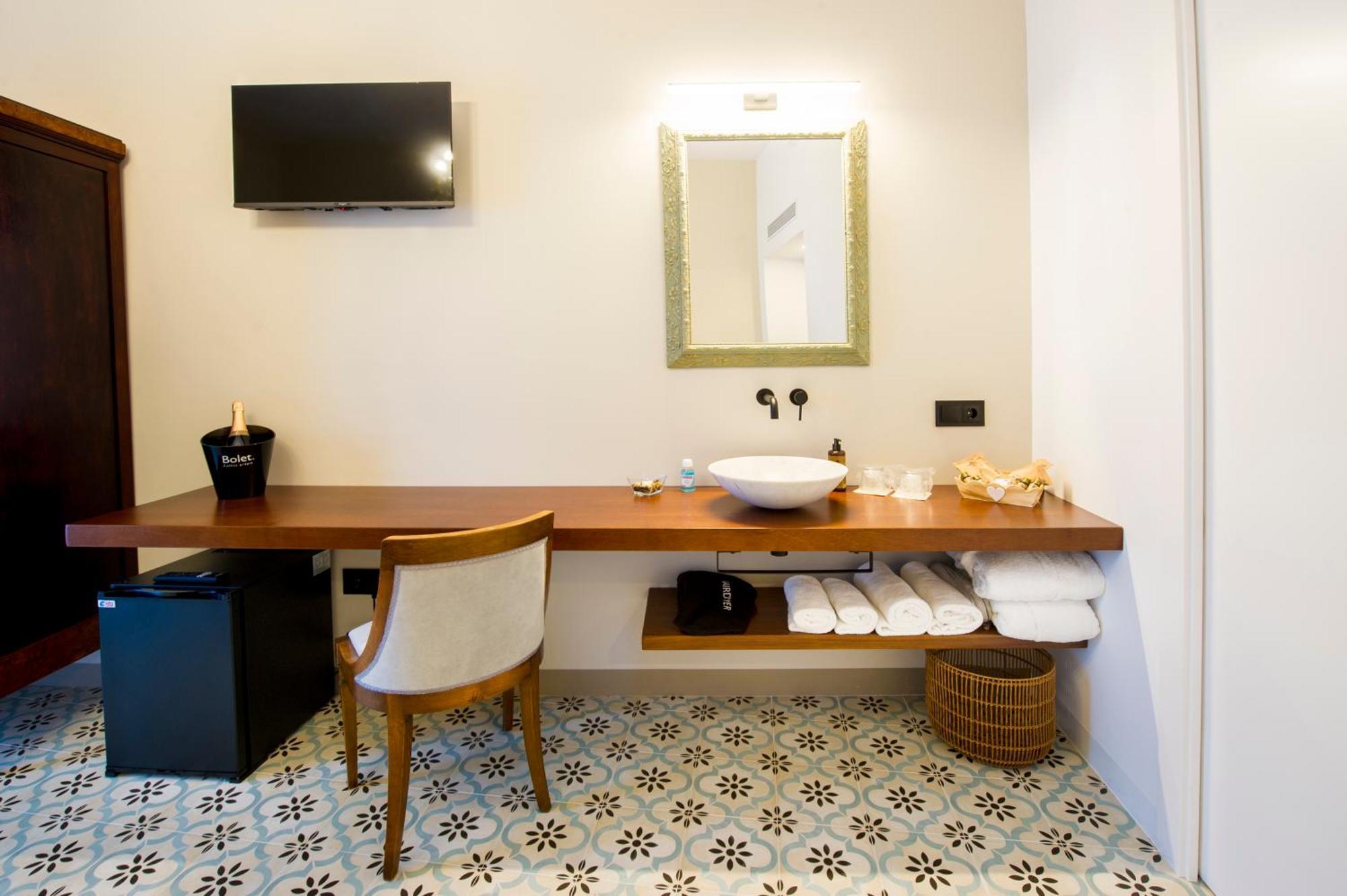 مبيت وإفطار Castellvi de la Marca Bolet Casa Modernista المظهر الخارجي الصورة