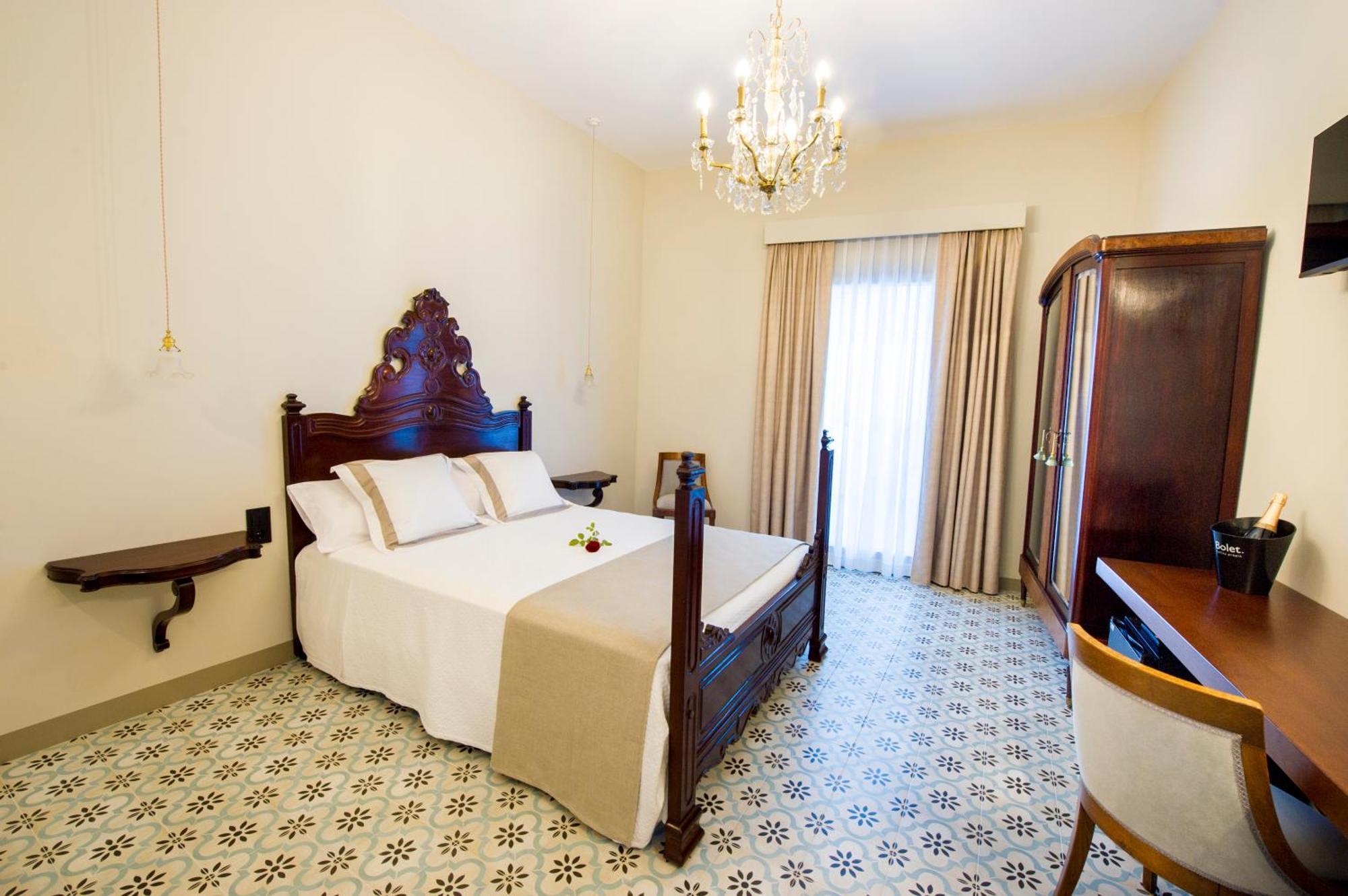 مبيت وإفطار Castellvi de la Marca Bolet Casa Modernista المظهر الخارجي الصورة