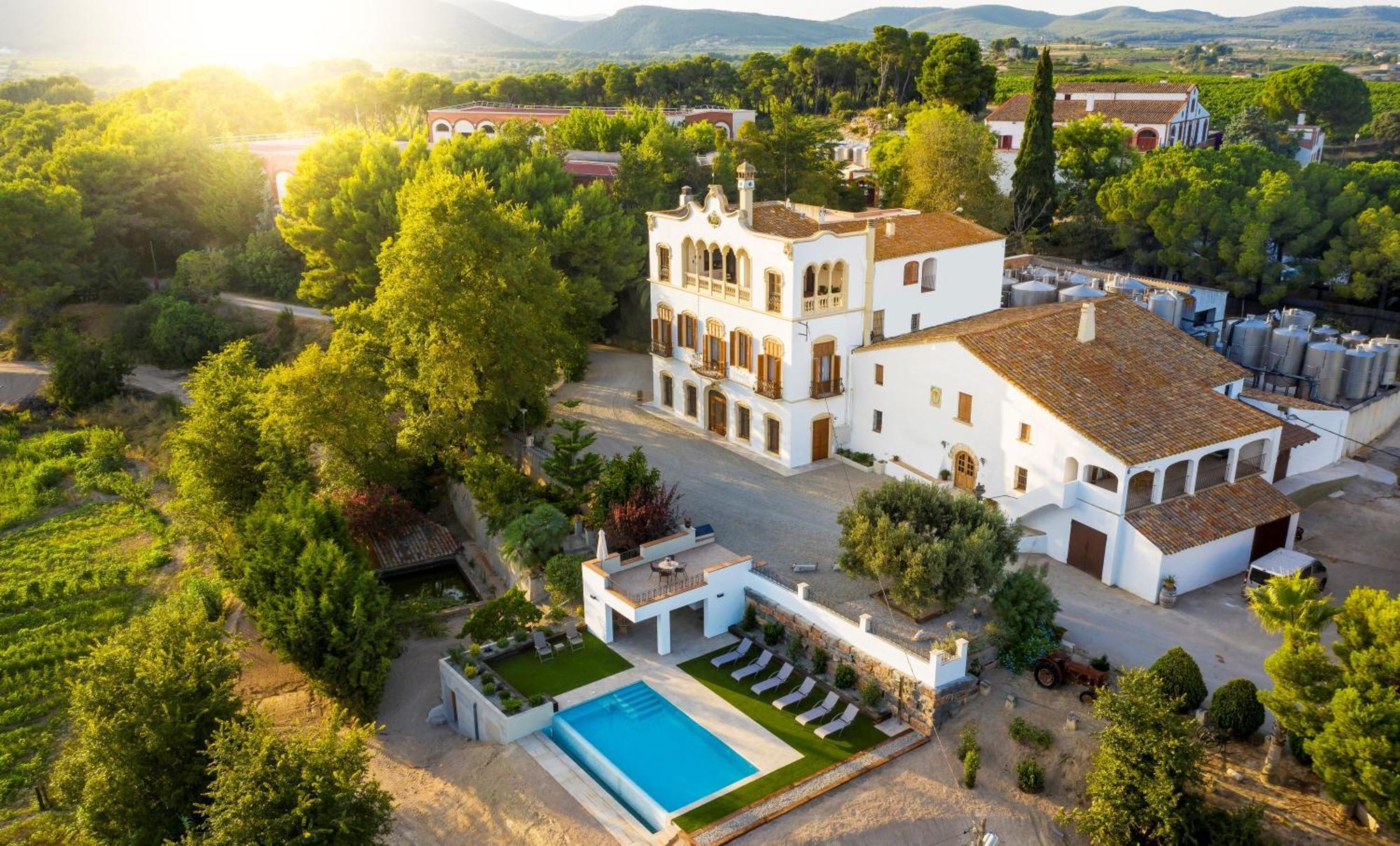 مبيت وإفطار Castellvi de la Marca Bolet Casa Modernista المظهر الخارجي الصورة